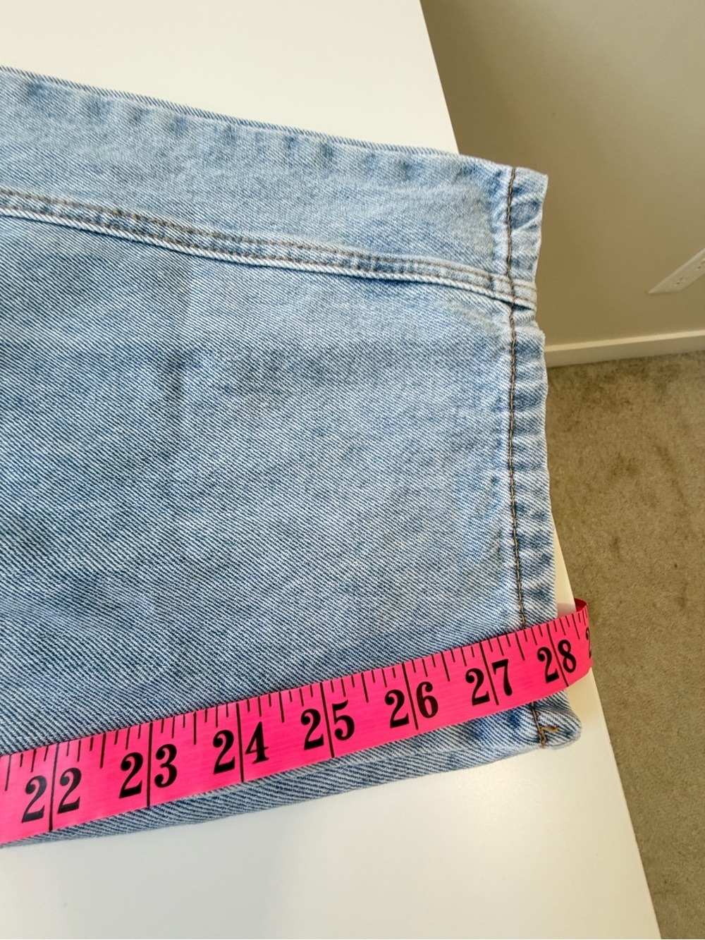 NWT BLUIVY - DENIM BARREL OVERALLS IN LIGHT WASH SIZE L - Picture 12 of 13